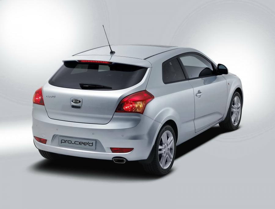  Kia pro_cee&rsquo;d 2008 года  (фото 103 из 182)